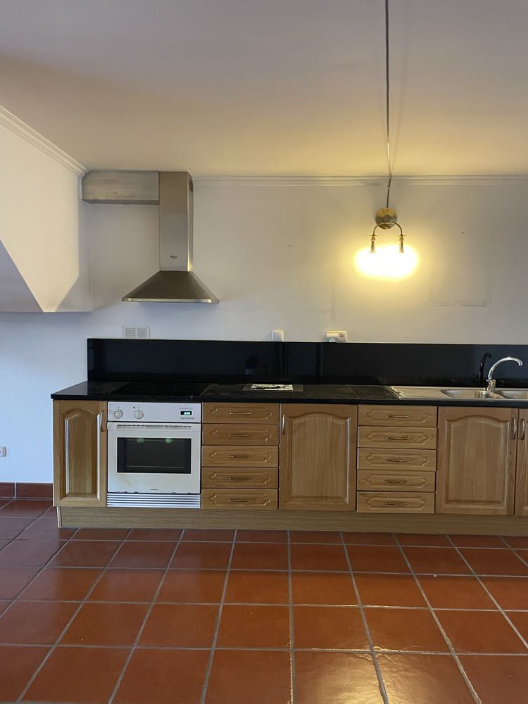 Armarios de cozinha em Madeira - Pouco uso