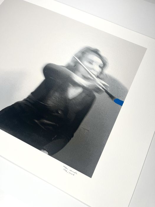 Serigrafia de Helena Almeida Pintura habitada (Inhabited painting)