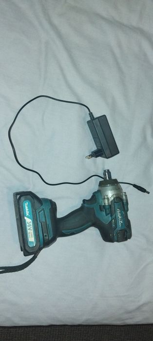 Гайковерт makita