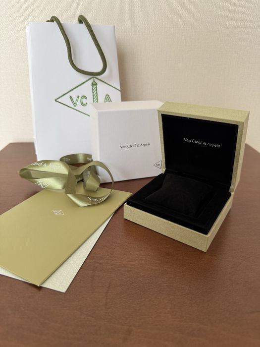 Пакування подарункове Van Cleef & Arpels