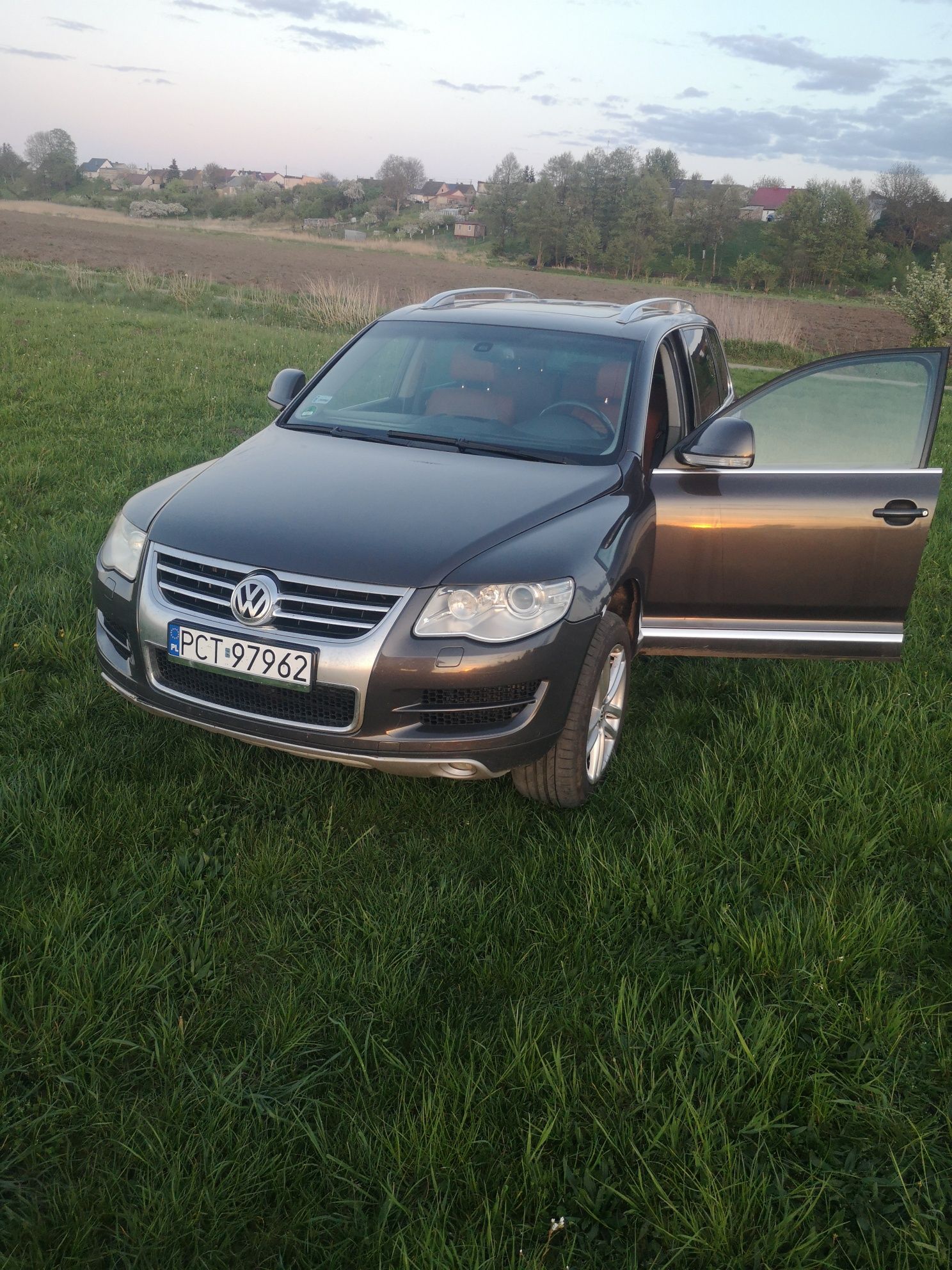 Volkswagen Touareg vw 3.0tdi 225km