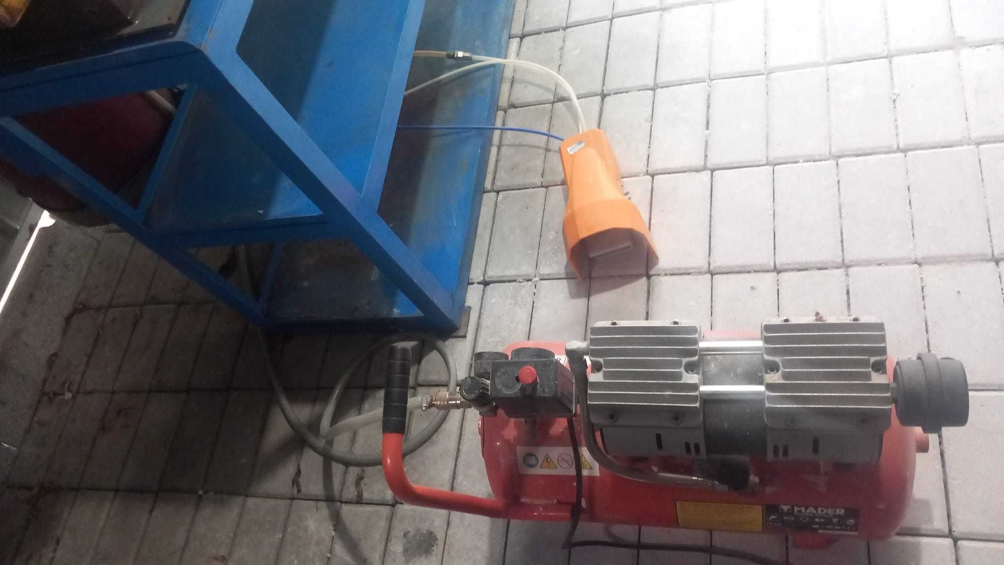 Prensa Pneumática de Bancada com Pedal + Compressor