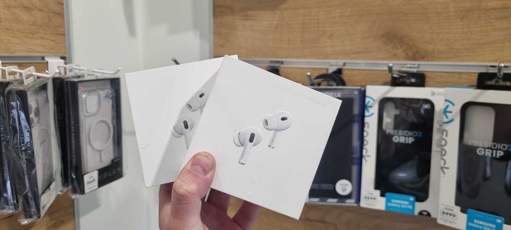 Магазин NEW AirPods Pro 2nd generation with Charging Case USB-C White