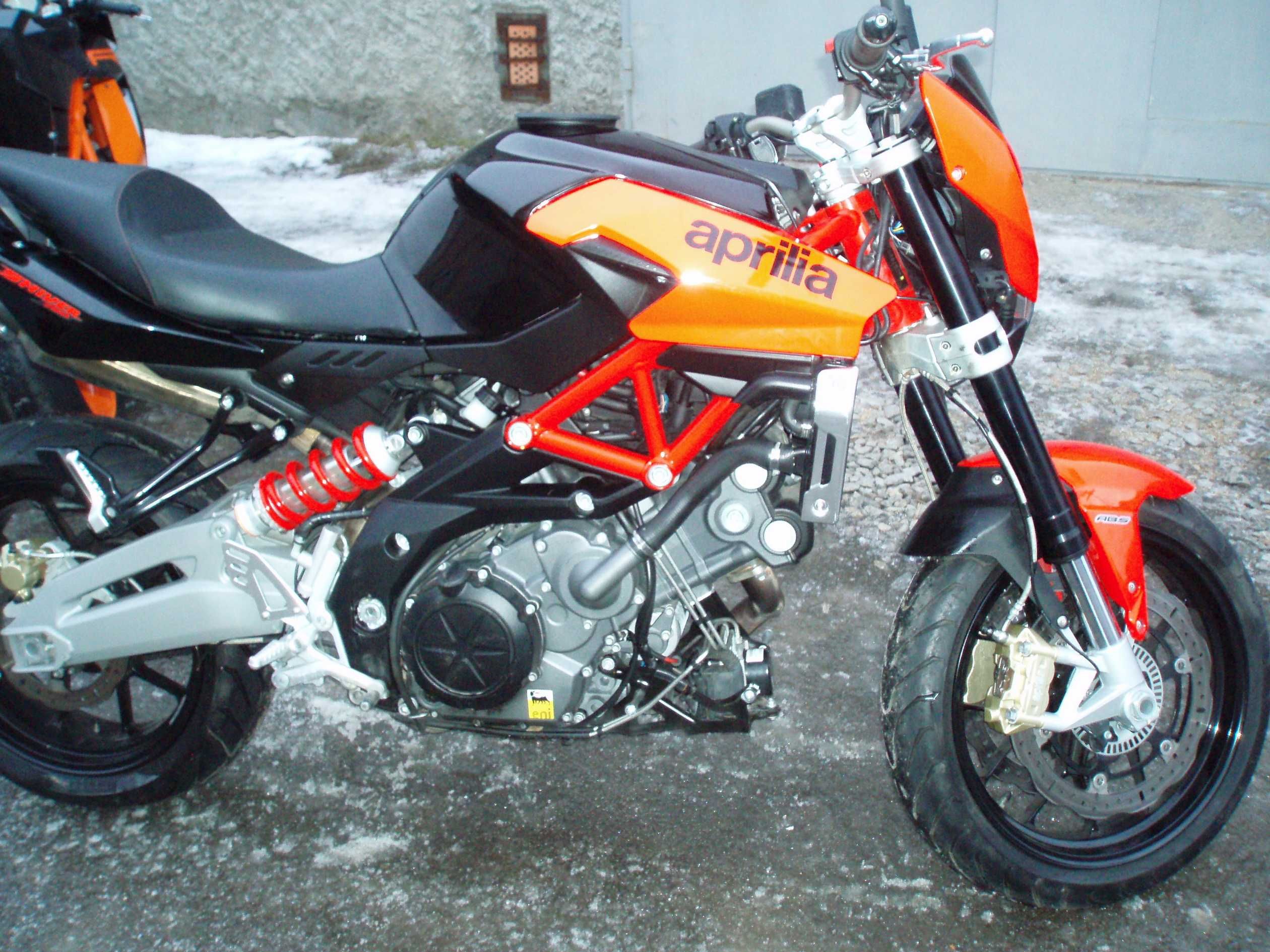 aprilia SHIVER750