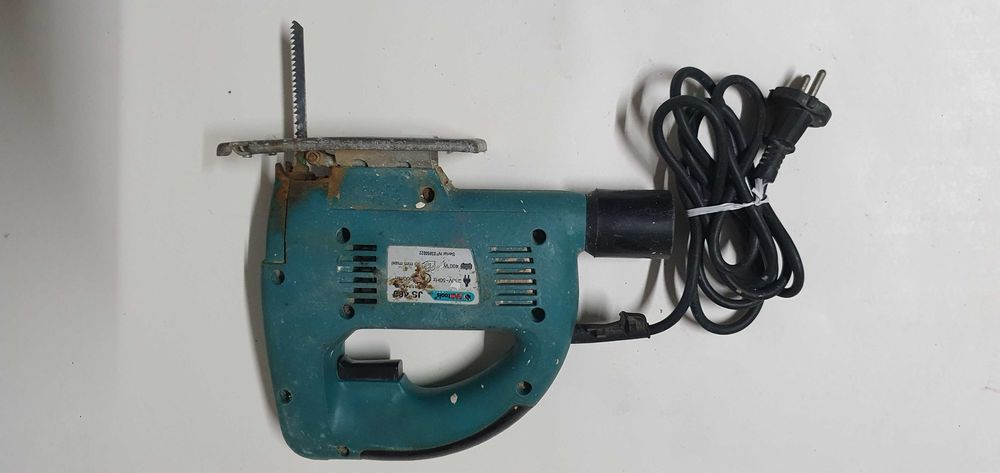 Serra tico-tico eléctrica