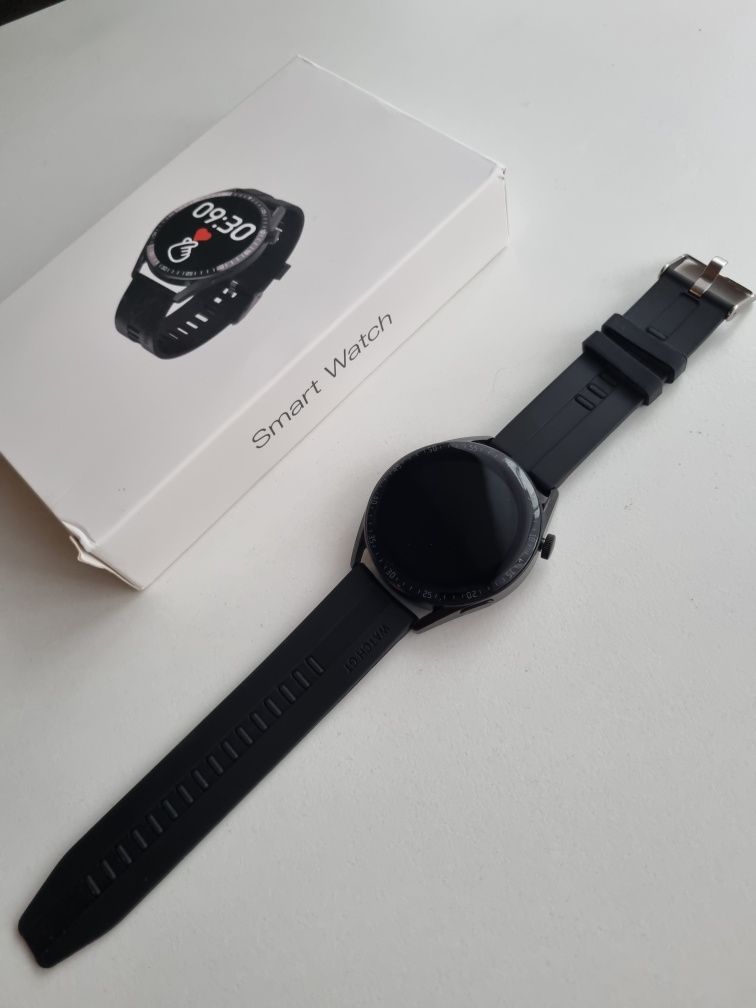 Okrągły smartwatch GT4