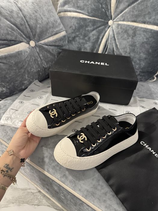 Лаковые кеды Chanel