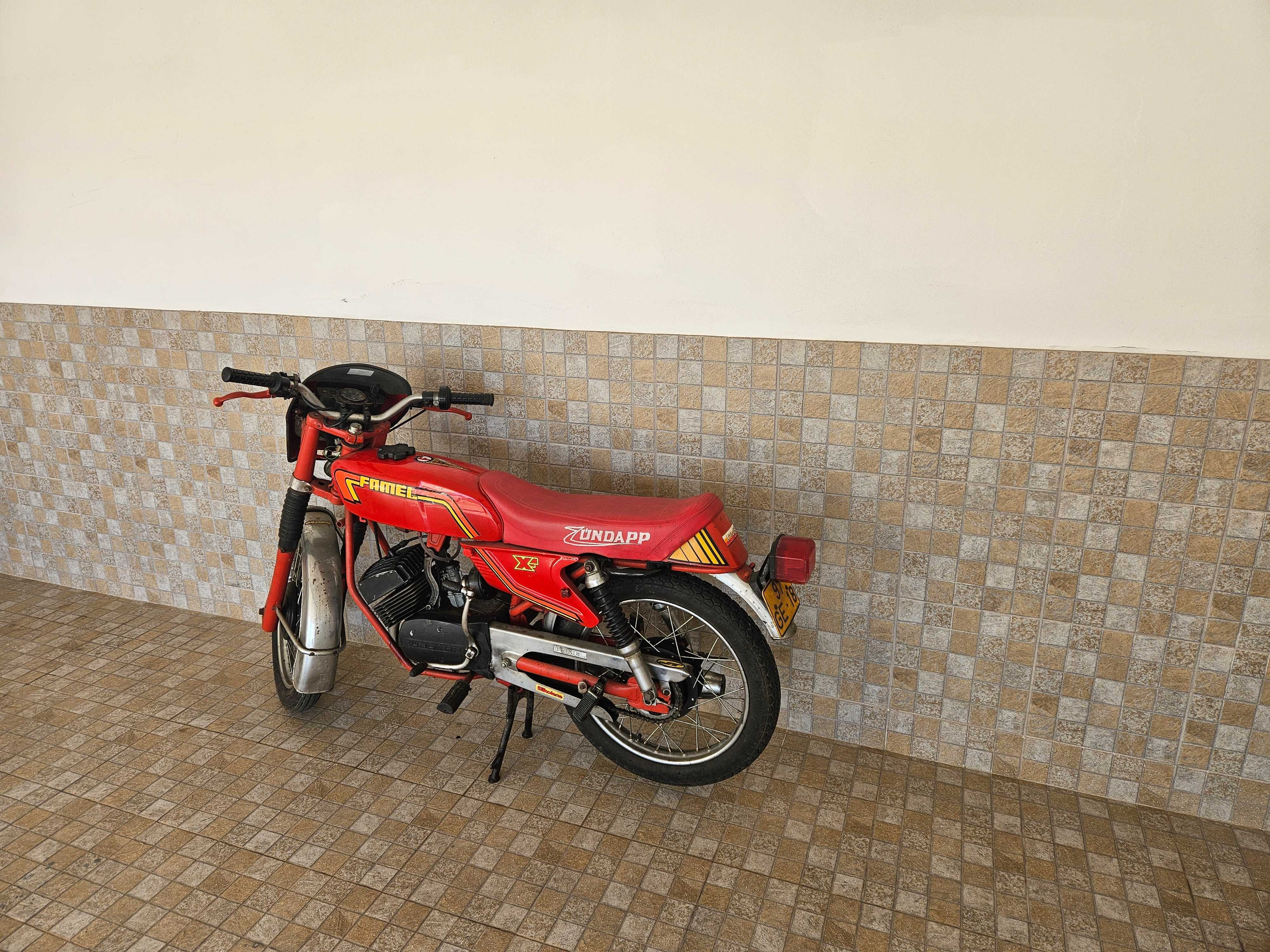 MOTA  FAMEL XF21