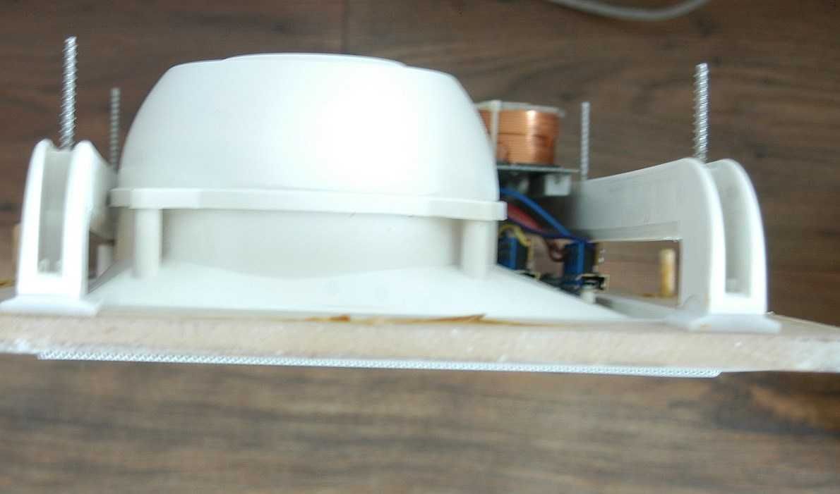 dwa duże głośniki do zabudowy SpeakerCraft MT 8 Two TANIEJ