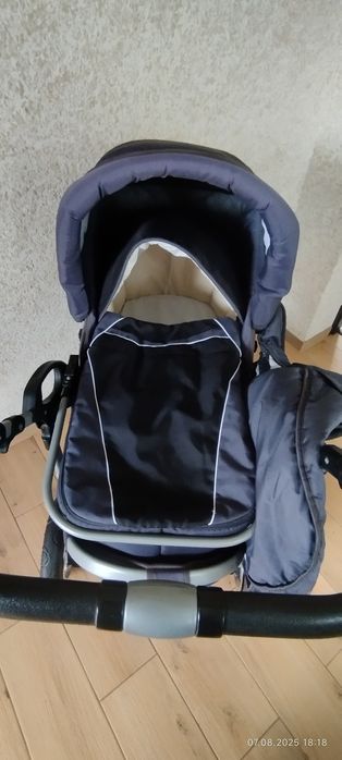 Продам коляску 3 в 1