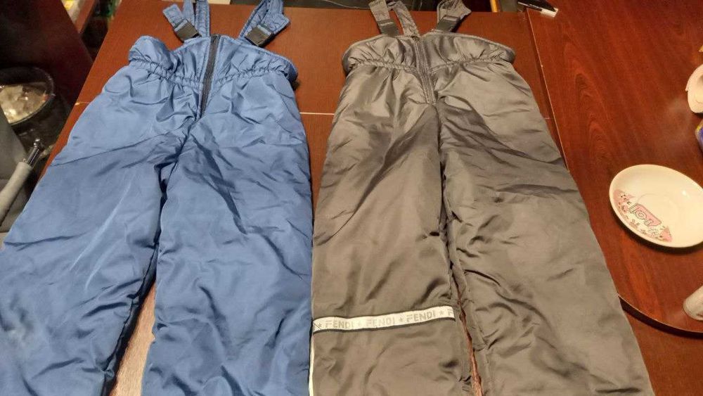 Продам зимние полукомбинезоны на мальчика 7-8 лет б/у в хор. состоянии