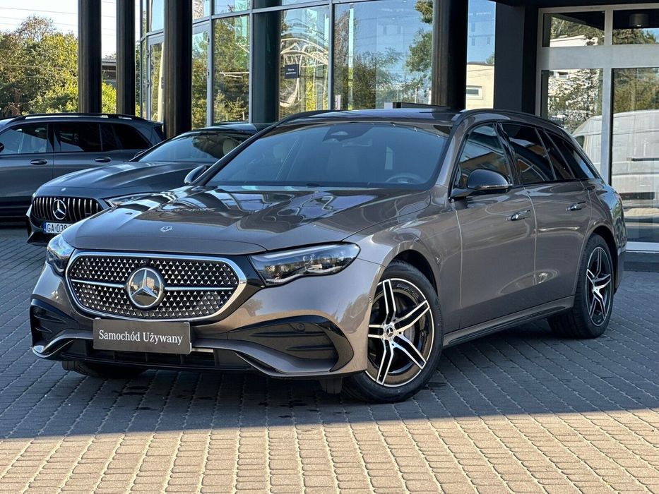 Mercedes-Benz Klasa E 300 de 4 MATIC AMG Night Pakiet/Burmester/Hak/Superscreen/F 23%