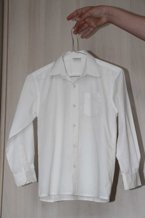 Белые рубашки разные 6-9лет