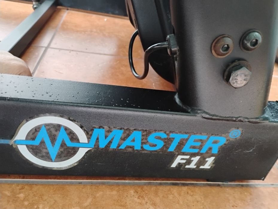 Bieżnia elektryczna Master F 11