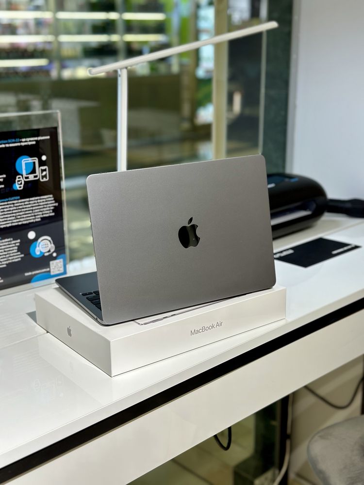 MacBook Air 13.6" 2022 M2 8/256Gb Space Gray (799$) Рассрочка/Доставка