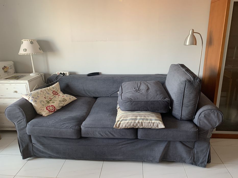 Sofa 3lugar com cama. Otimo estado