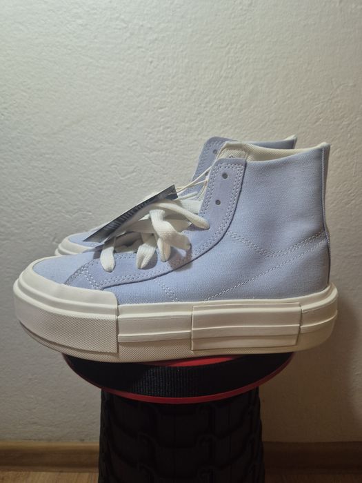 Nowe orginal e Converse