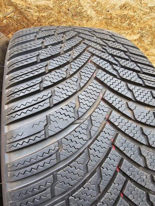 Idealne!!  7mm. 255/35 r19 Firestone Winterhawk 4. 22/23