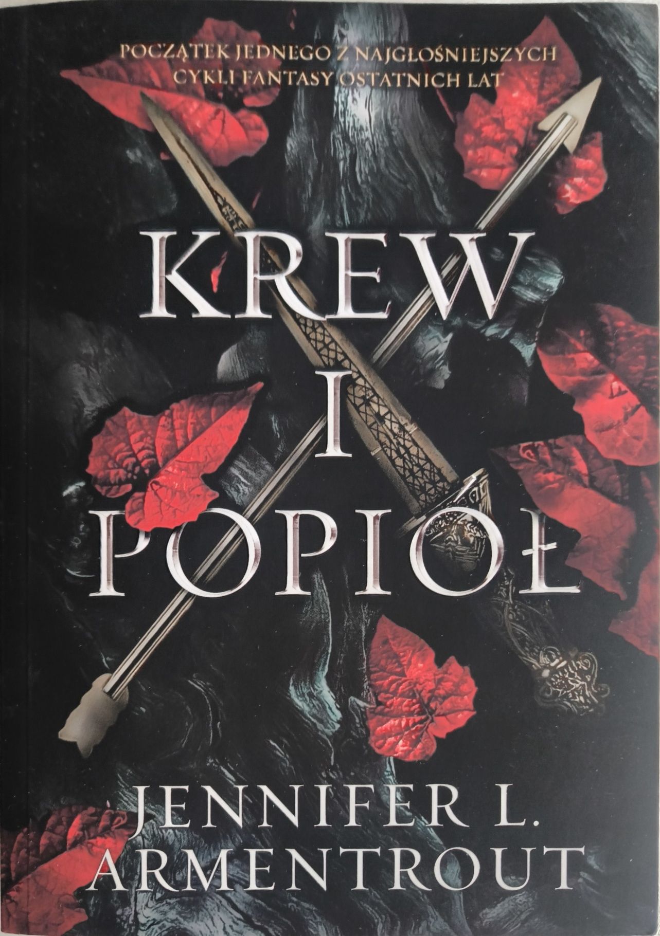 "Krew i popiół "-  J. L. Armentrout