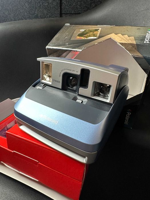 Рідкісний фотоапарат миттєвої зйомки  Polaroid 600 Instant