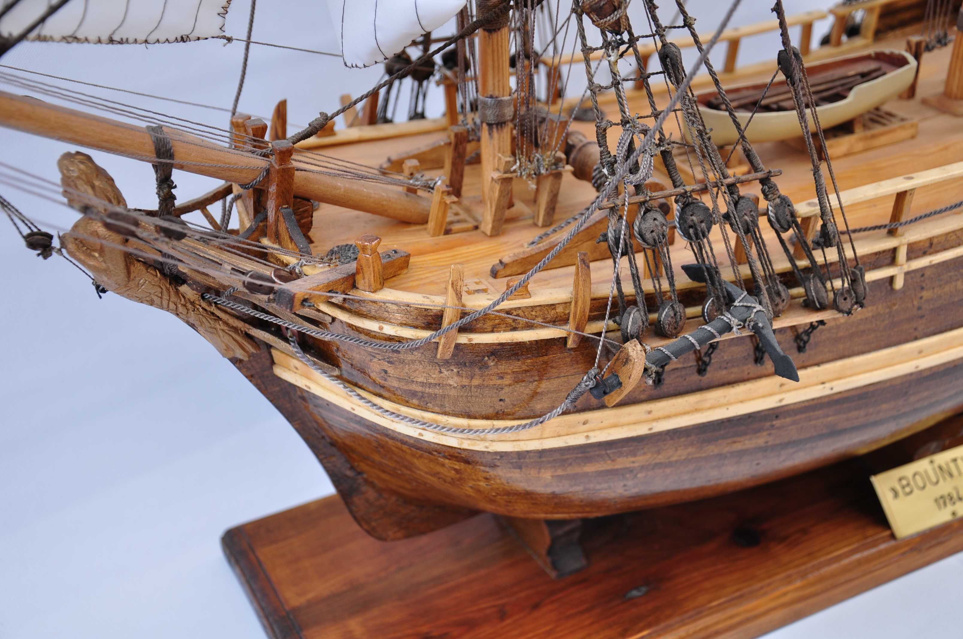 Drewniany model statku HMS Bounty z 1784r, duży ręcznie wykonany model