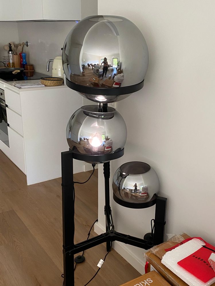 Candeeiro de pé AREA – Modelo Berlim