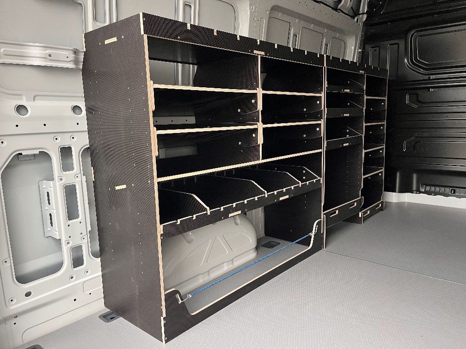 Автомобільні стелажі.