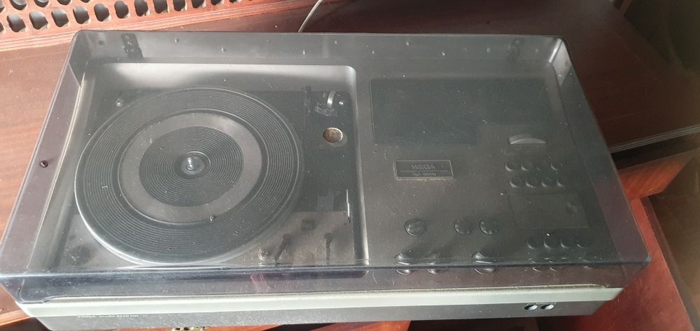Gira-discos / sistema de som vintage WEGA (Dual 1226)