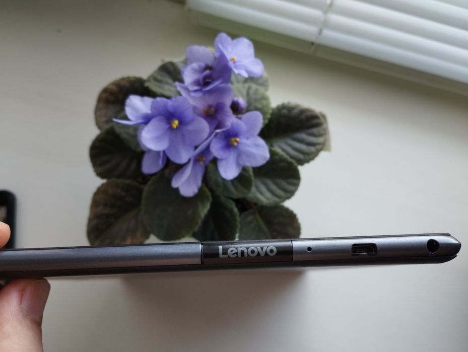 Планшет Lenovo Tab 4 TB-X304F 16Gb Б/У android 8 ДЛЯ YOUTUBE