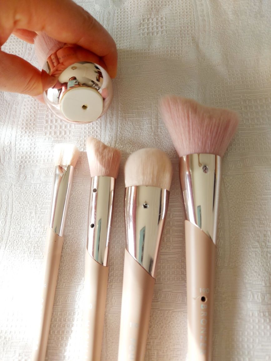 Kit Pinceis Fenty Beauty