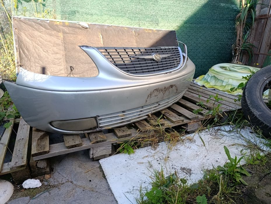 Бампер крайслер вояджер 096-06рв