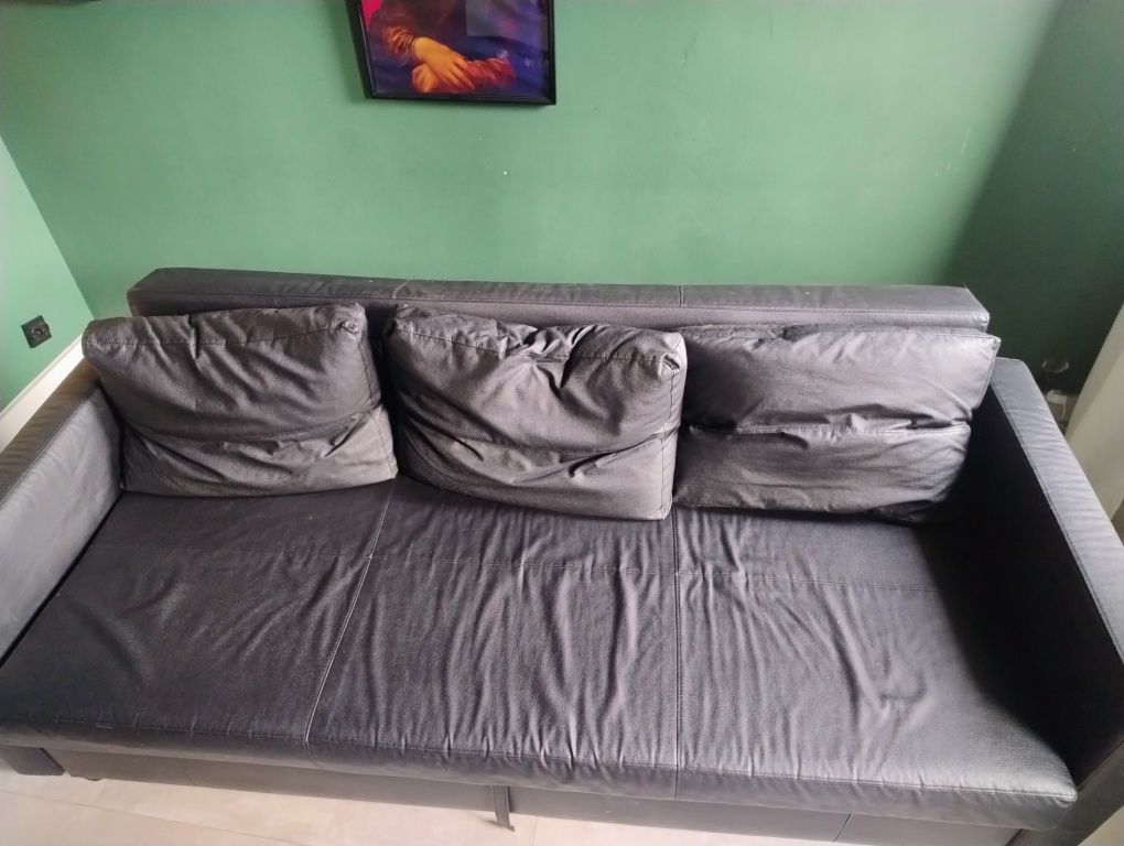 Kanapa Ikea rozkładana czarna skórzana FRIHETEN