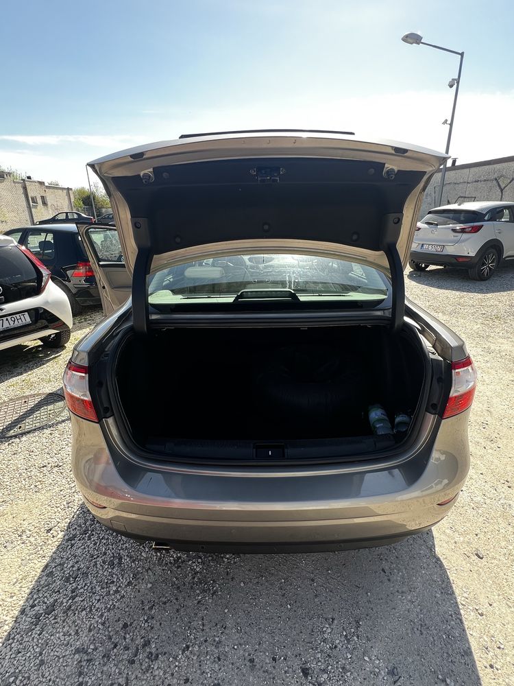 Renault Fluence 1.6 B + LPG