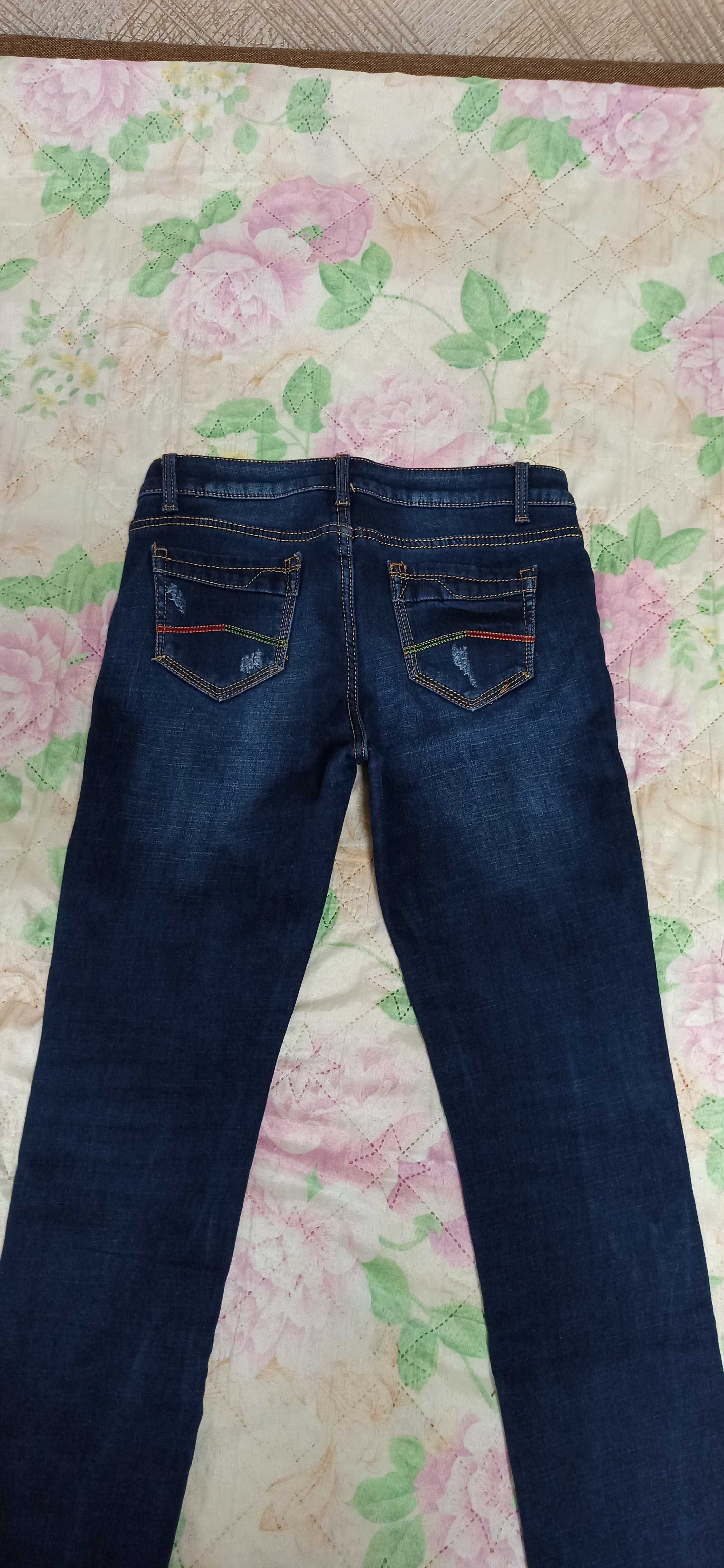 Продам жіночі утеплені нові джинси
