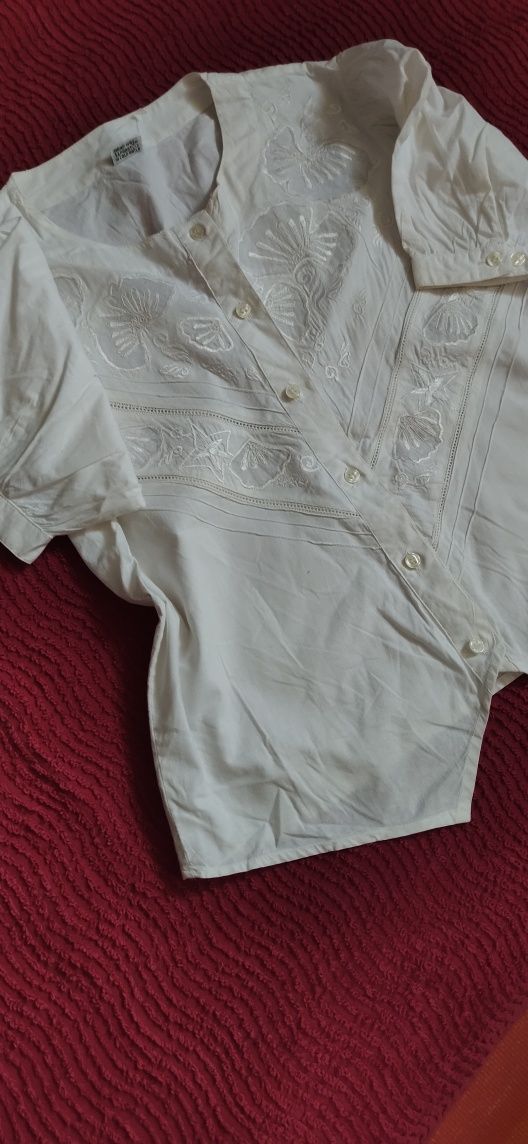 Blusa algodão c/ bordado.