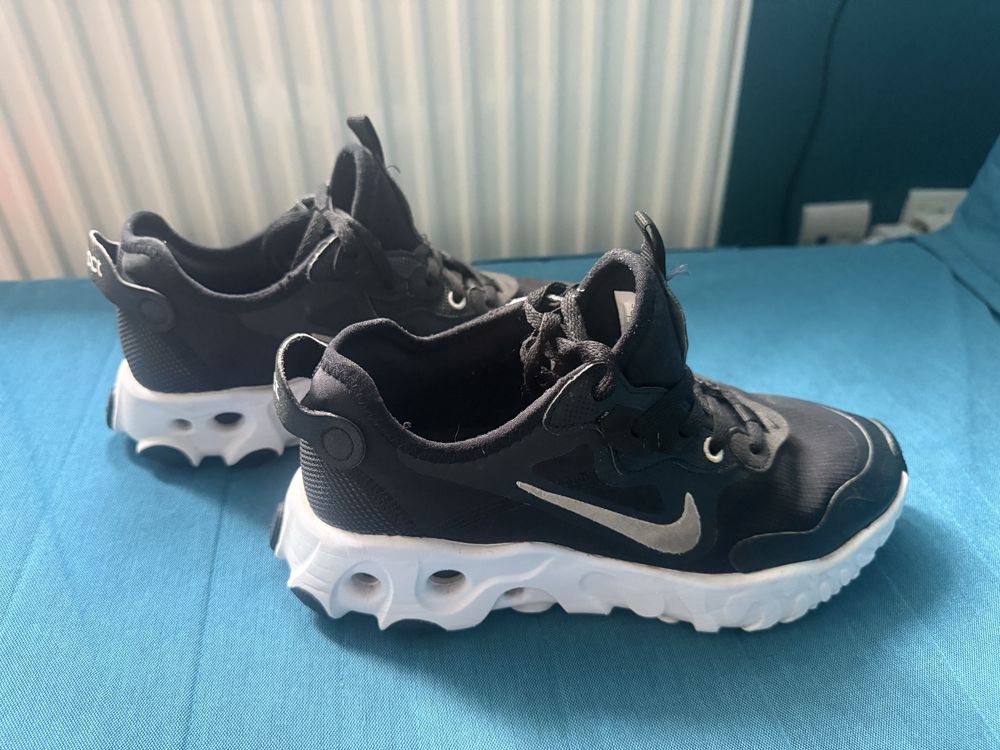Nike react, 37,5, stsn jak nowe