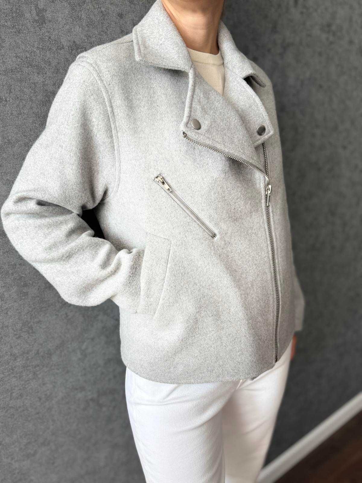 Uni Qlo пальто, плащ, піджак, пиджак/ Massimo dutti