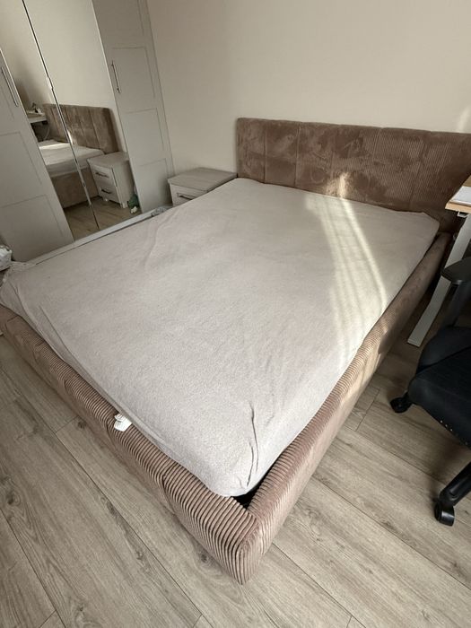 Łóżko tapicerowane 160x200