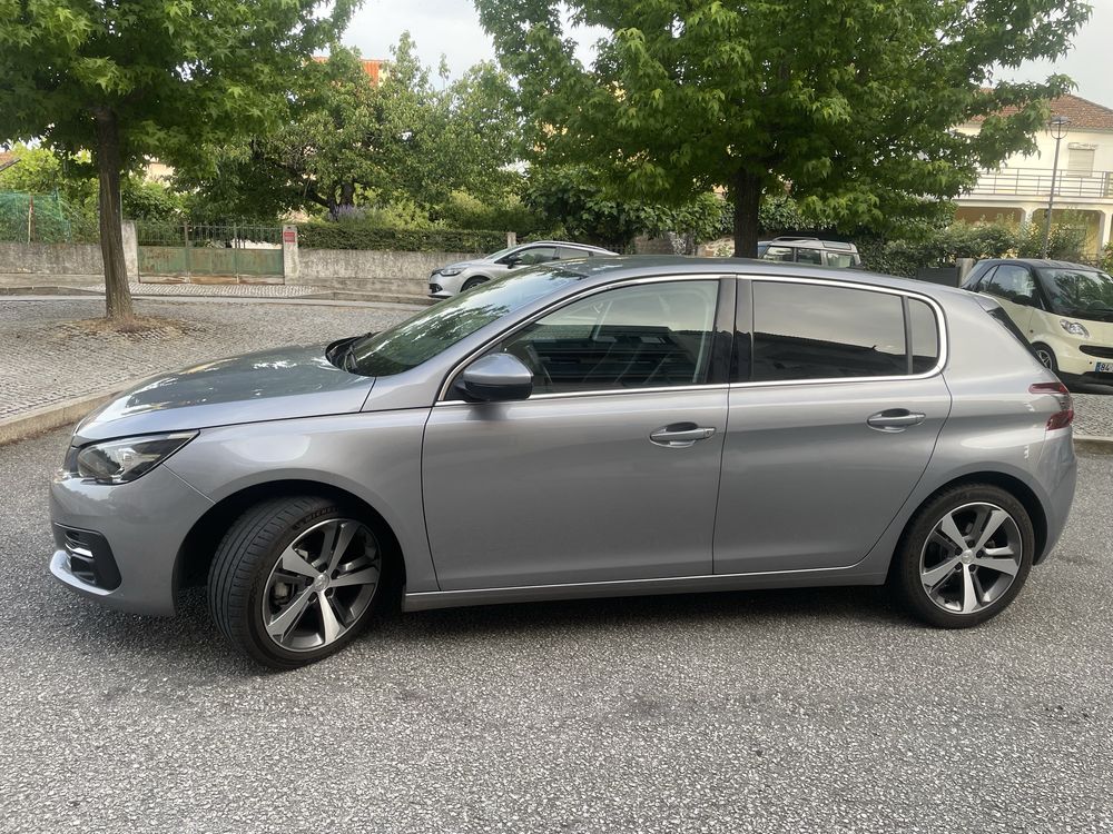 Peugeot 308 - Allure - 1.2 130Cv