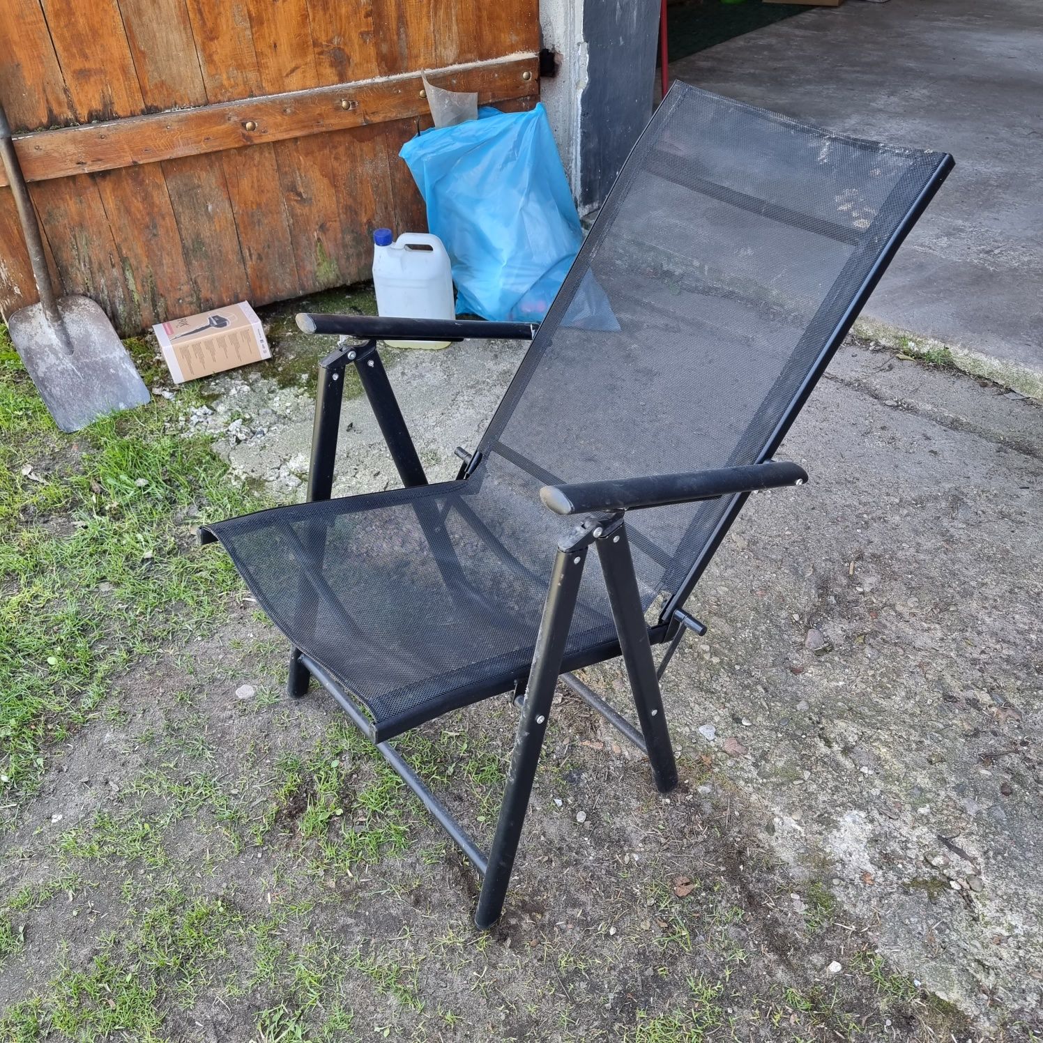 Fotel ogrodowy metalowy