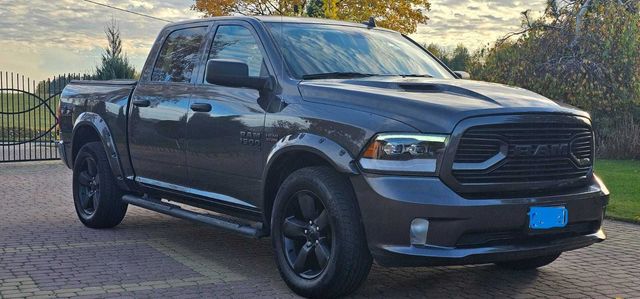 Dodge RAM 1500 Tradesman Crew CAB 5,7 l V8 HEMI