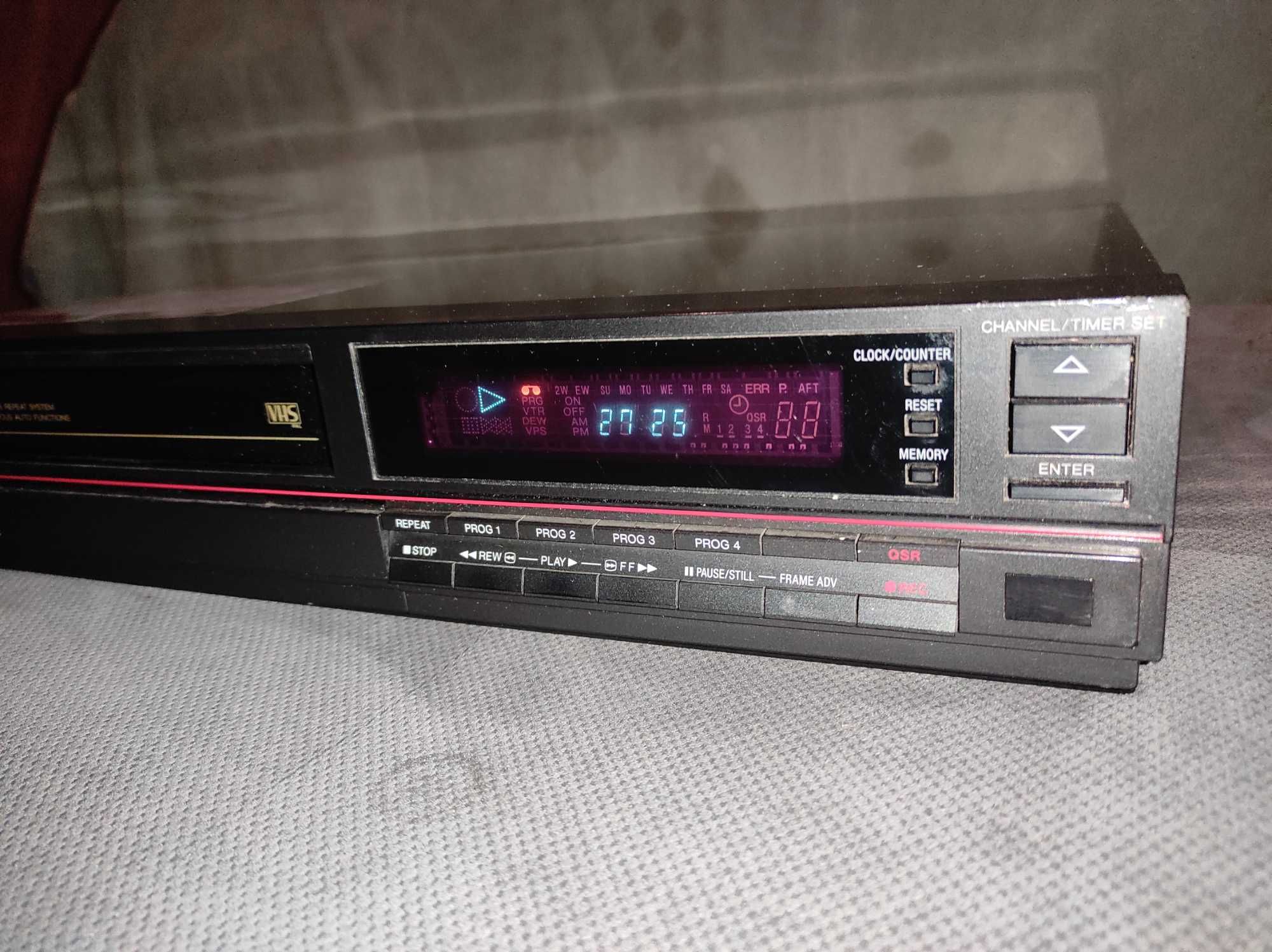Magnetowid Sanyo VHR-3100EE uszkodzony