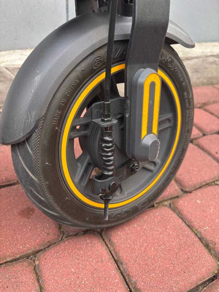 SEGWAY Ninebot G 30 MAX prędkość 50 KM/h  plus BATERIA ,przebieg 350km