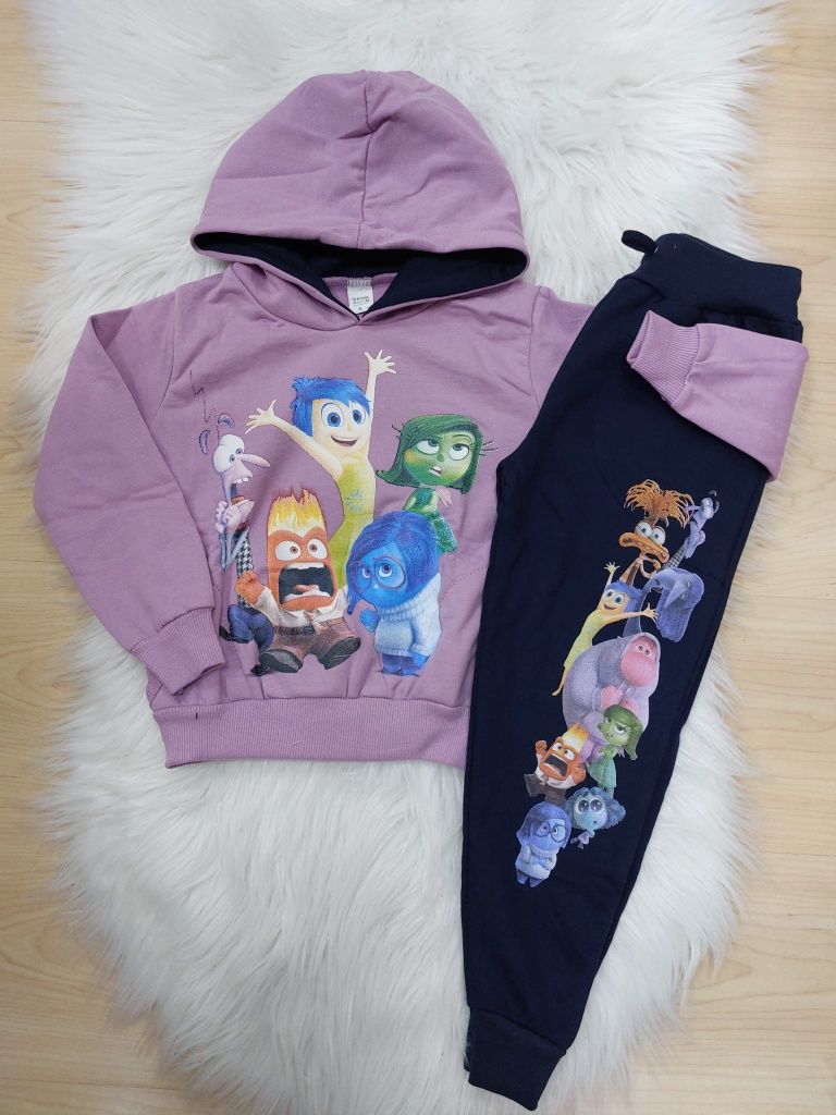 Vários fatos de treino de criança cardados  stitch, divertida Mente