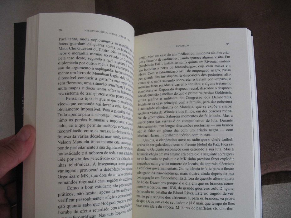 Livro novo alusivo a uma figura histórica Nelson Mandela