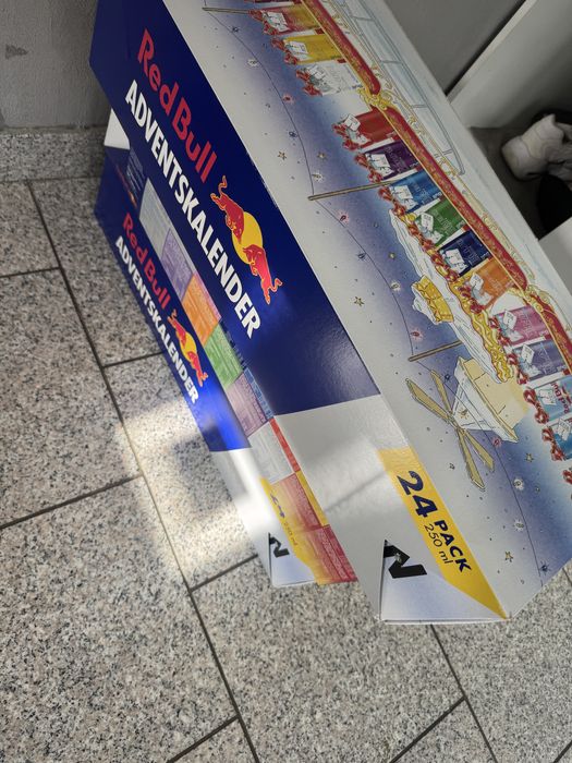 Kalendarz adwentowy red bull