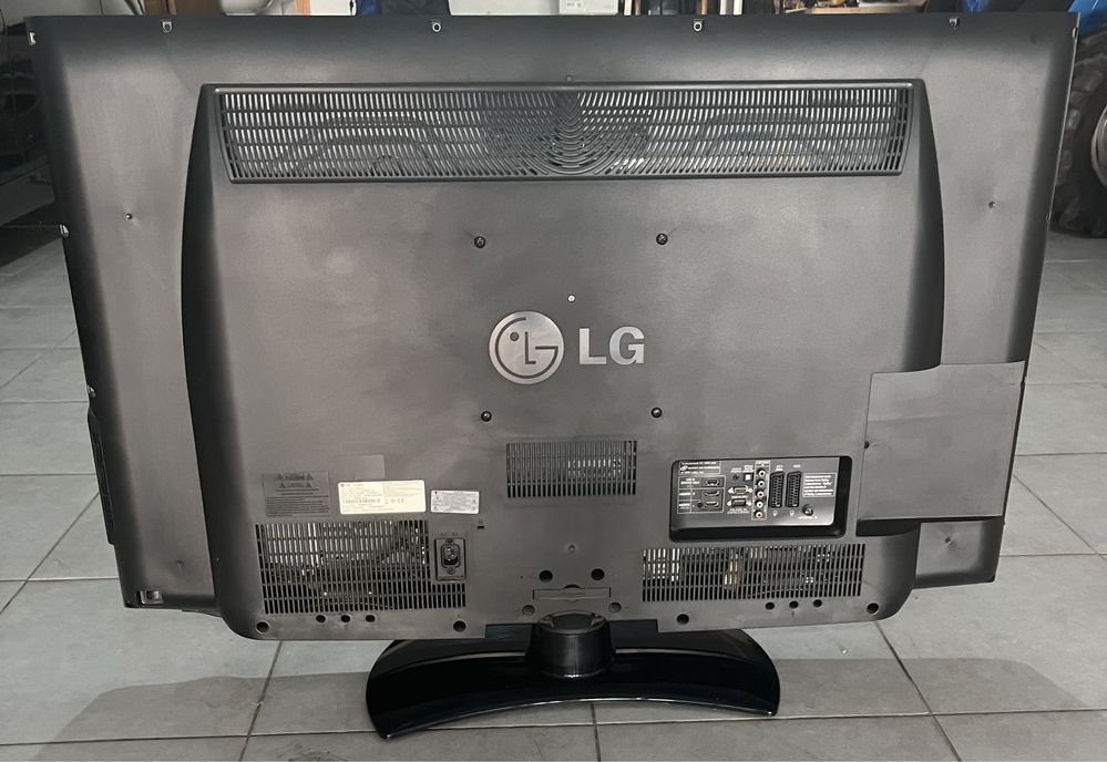 Tv Lg 119cm lcd impecavel