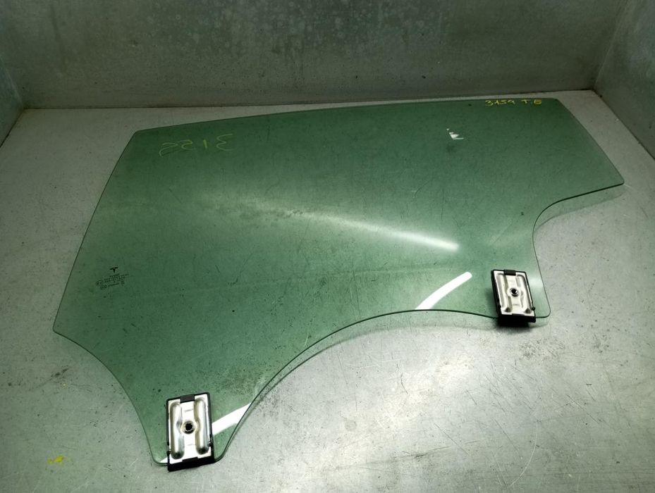 Vidro porta trás esquerdo TESLA Model 3 (5YJ3)