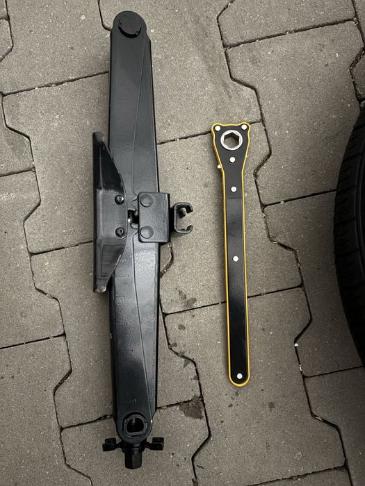 Kolo zapasowe 125/70/R18 + lewarek vovlo xc60