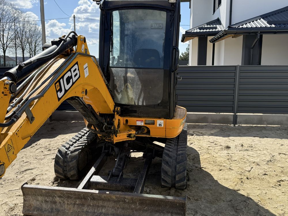 Міні екскаватор jcb 8030